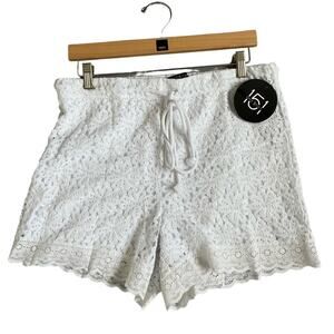 ONE 5 ONE Women’s White Lace Shorts Size Medium Floral Lined